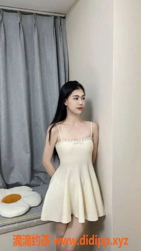 成都楼凤-成华区19岁桃子，165cm，95斤，口技超棒