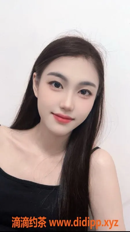 成都楼凤-成华区19岁桃子，165cm，95斤，口技超棒