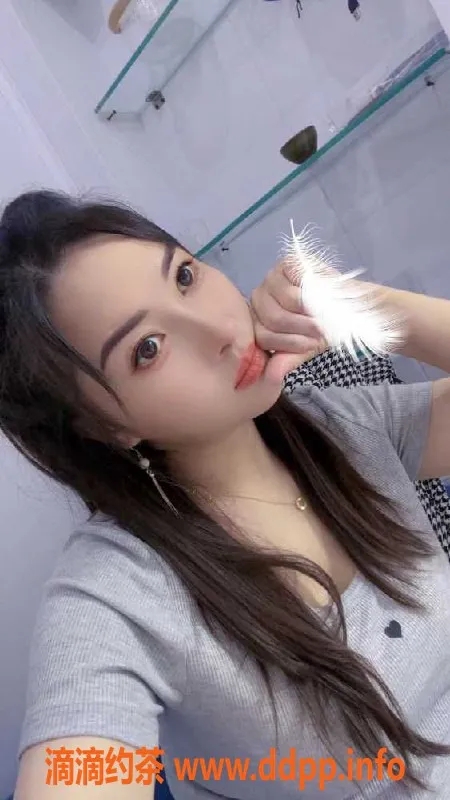 广州楼凤-广州白云29岁大胸老师，400元体验服务