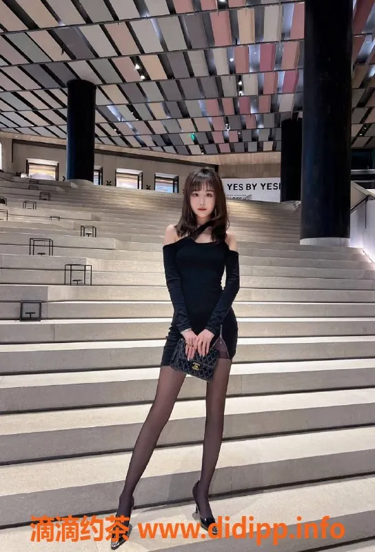 北京楼凤-亚运村嫩妹苏婉晴，大长腿内衣卖家，批发20z起