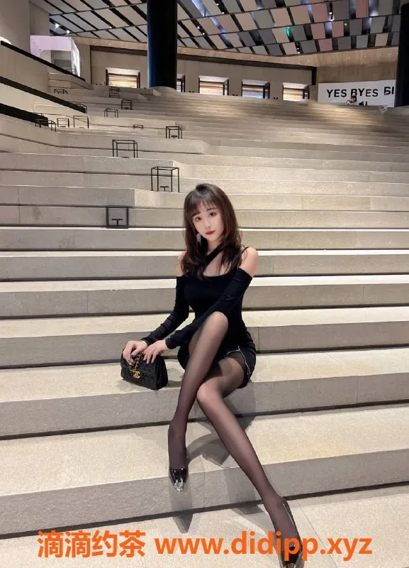 北京楼凤-亚运村嫩妹苏婉晴，大长腿内衣卖家，批发20z起