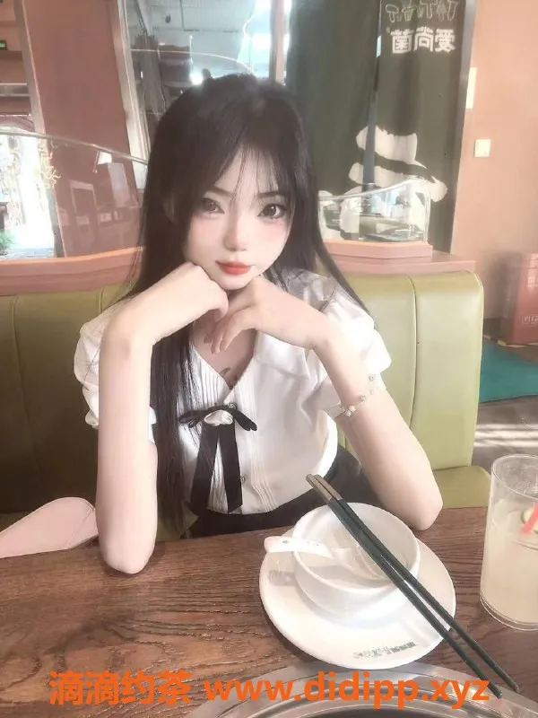 成都楼凤-金牛区18岁玉米，163cm，90斤，可舌吻