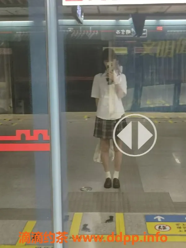 成都楼凤-成都敏敏，171cm大长腿，700元嫩妹体验