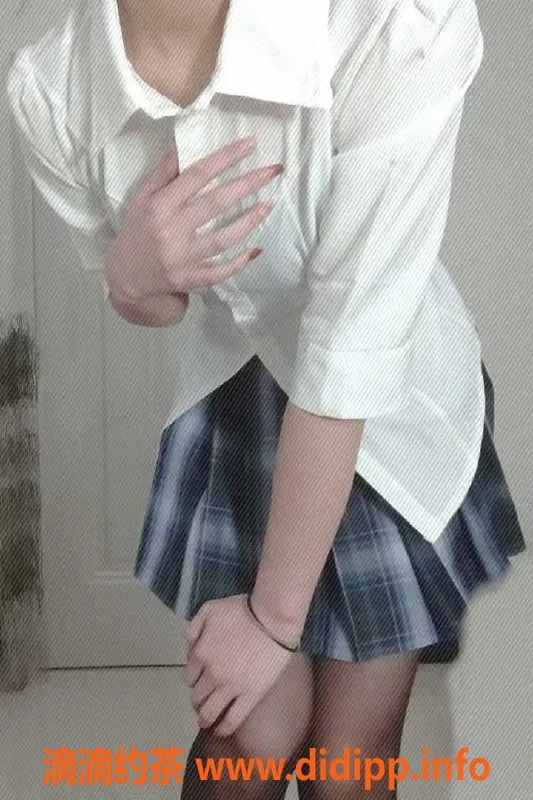 成都楼凤资源信息,成都敏敏，171cm大长腿，700元嫩妹体验