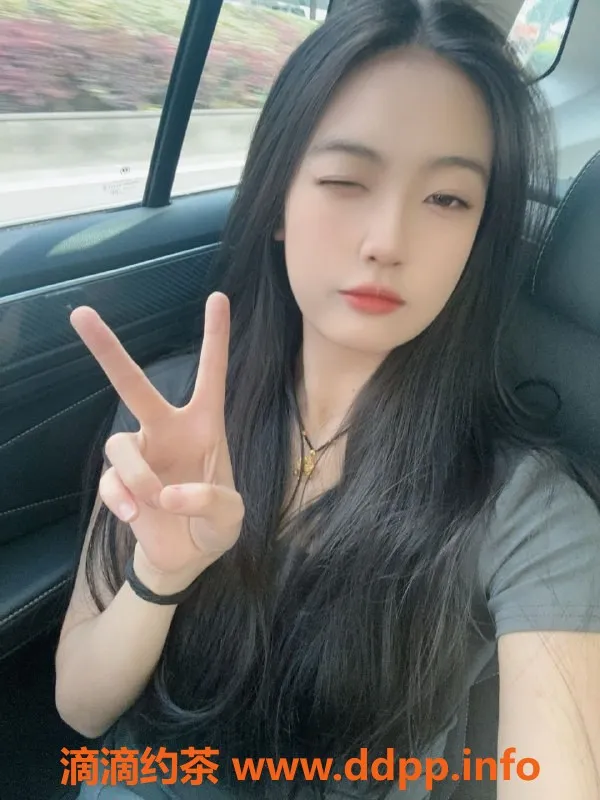 成都楼凤-茹茹：成华区20岁白嫩南方妹子，腰臀比完美