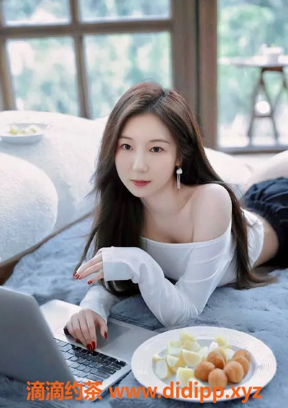 东莞楼凤-塘厦依依，性感娇媚，服务周到