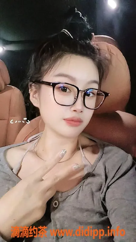 成都楼凤-武侯区李丹妮，服务车待您体验