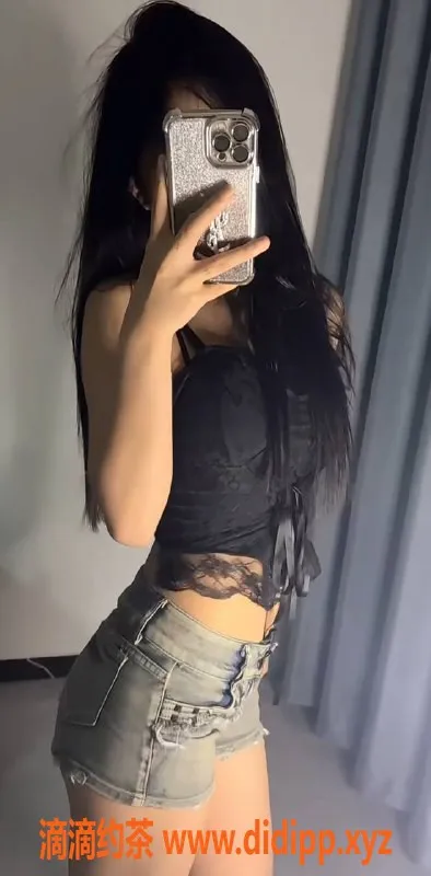 成都楼凤-25岁梦瑶，身材纤细，500元起服务热荐