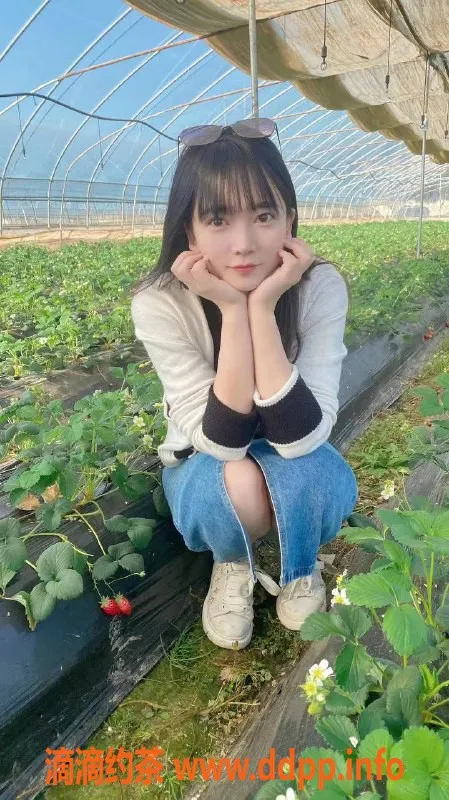 南京楼凤资源信息,南京栖霞区小糖果，22岁163cm，服务全面，800起！