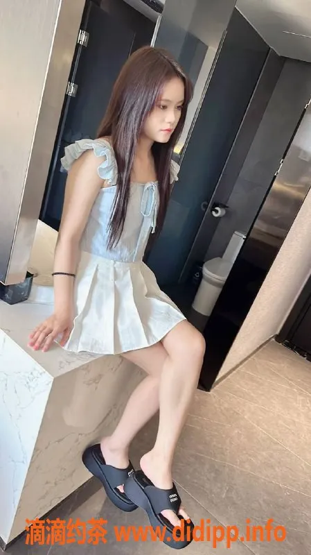 广州楼凤-白云兜兜，69p御姐，600p开房体验