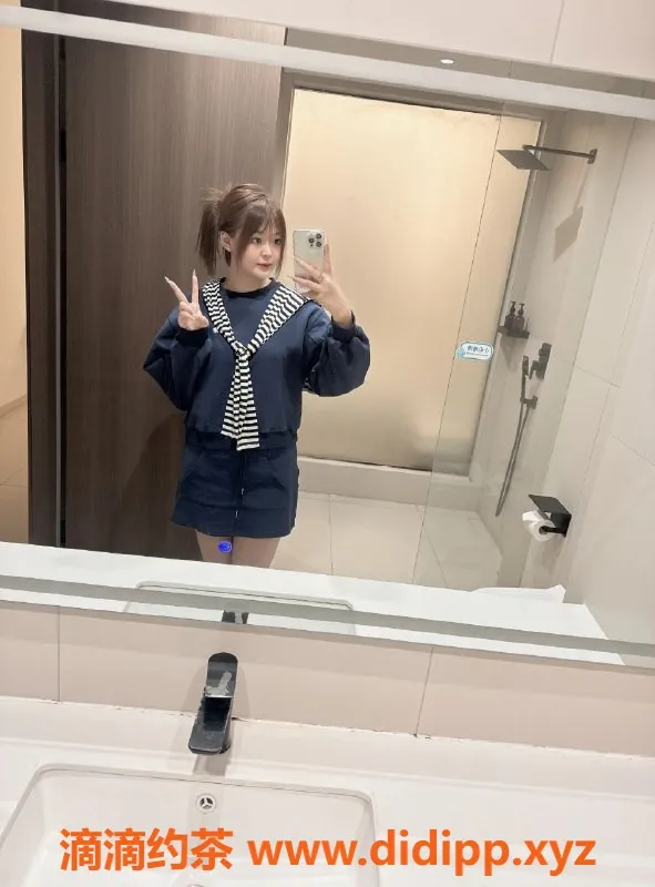 成都楼凤-【成都可乐，19岁171高，丰满巨乳，口技佳】