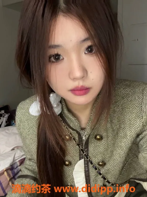 成都楼凤-成华区小妖，160高，95斤B罩杯，极品服务