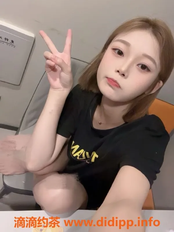 成都楼凤-成华区小玉，90斤167cm，颜值与身材俱佳