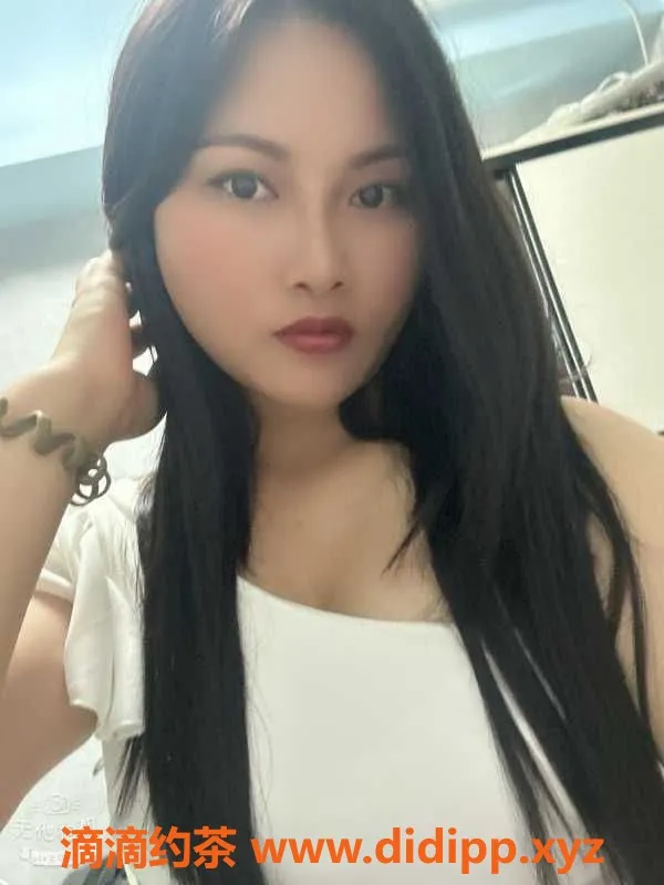 广州楼凤-广州白云区朵朵，23岁165cm，48kg，36D服务超赞！