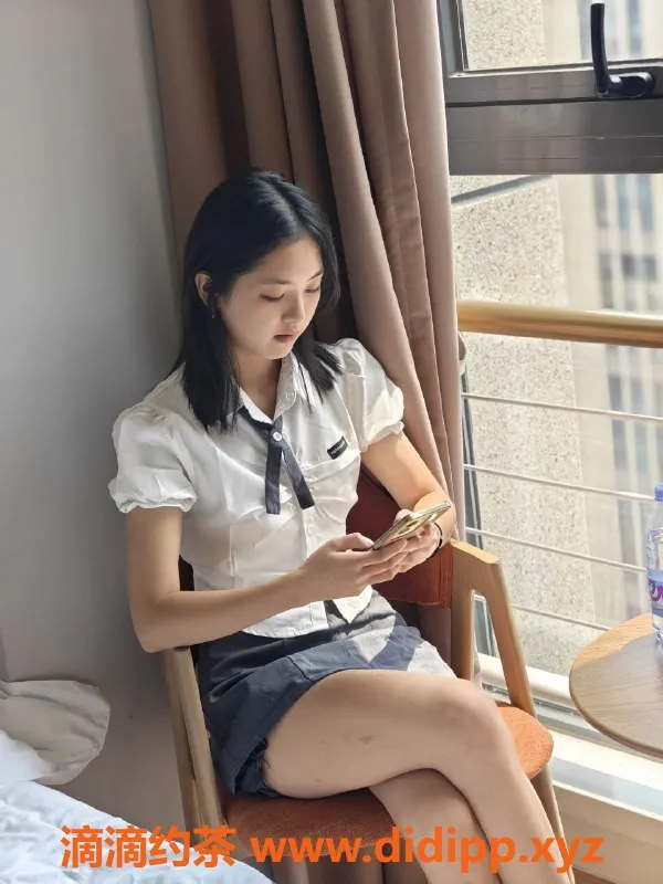 成都楼凤-成华区高颜值嫩妹小白菜，163cm 80斤 17岁