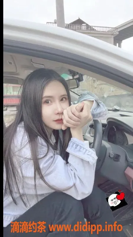 成都楼凤-武侯区莎莎，24岁身材火辣，高颜值服务体验