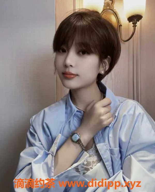 广州楼凤-番禺安琪：160cm短发美女，400元体验