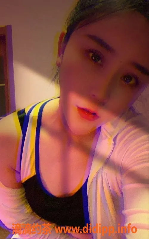 上海楼凤资源信息,上海松江区美眉，25-30岁，600元KH AA服务