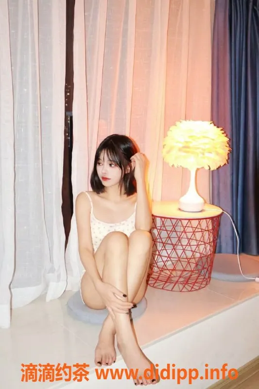 上海楼凤-普陀嫩妹默默：34B身材800元起