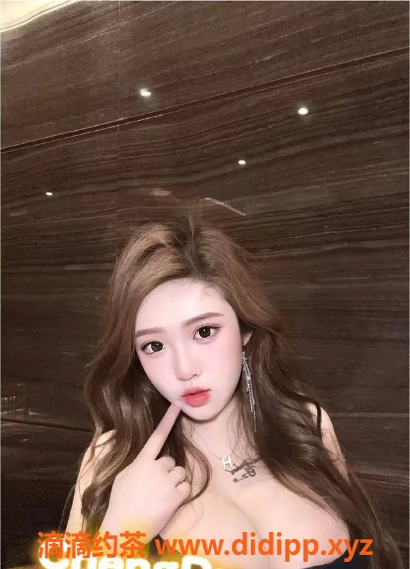 成都楼凤-武侯区七七，微坦车巨乳，课时费6p