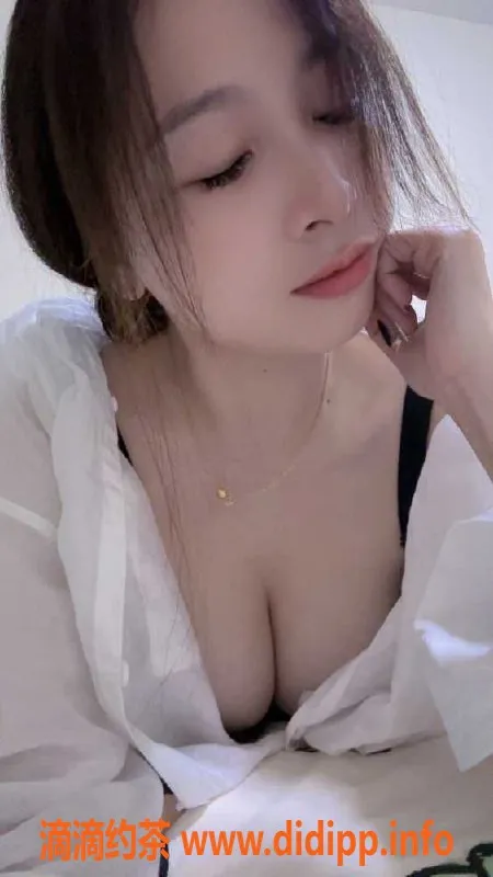 广州楼凤-黄埔大奶御姐妲己，168cm、38D、25岁，超值服务等你来体验！