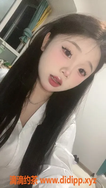 成都楼凤-成都梦梦 17岁丰满嫩妹 身高158 服务优质