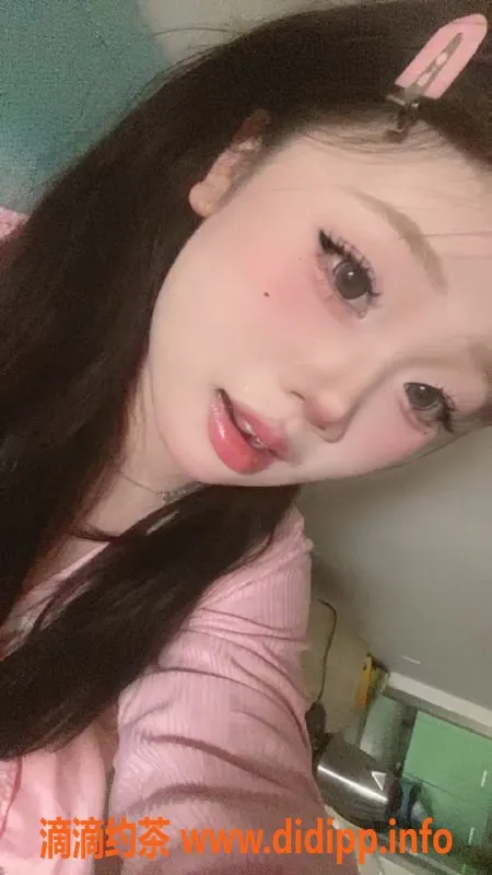 成都楼凤-成都梦梦 17岁丰满嫩妹 身高158 服务优质