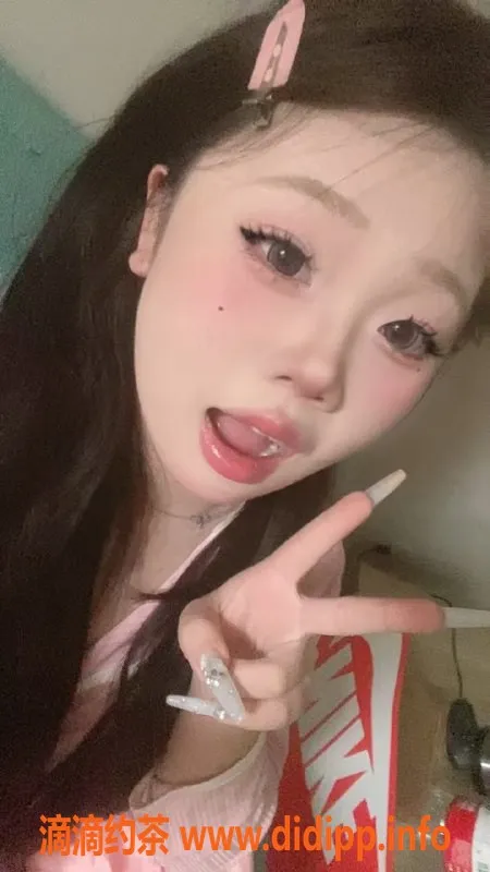 成都楼凤-成都梦梦 17岁丰满嫩妹 身高158 服务优质