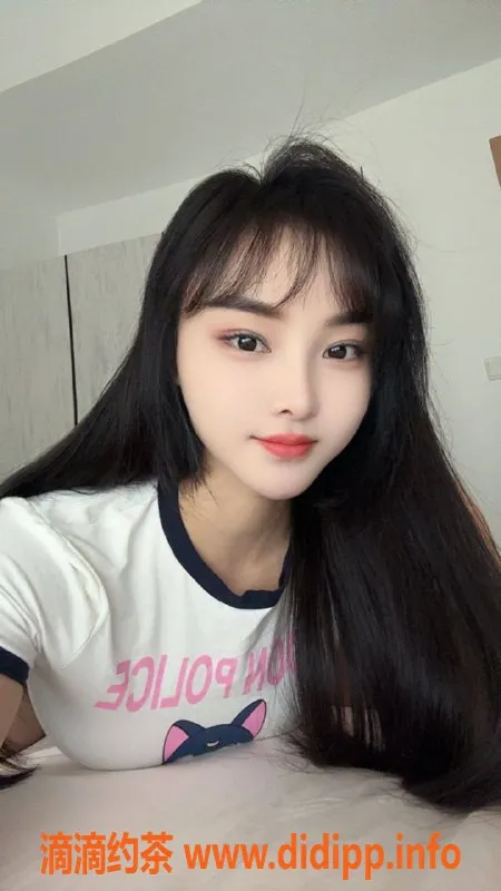 成都楼凤-航空港少妇若兰，26岁160cm，90斤，600元60分钟