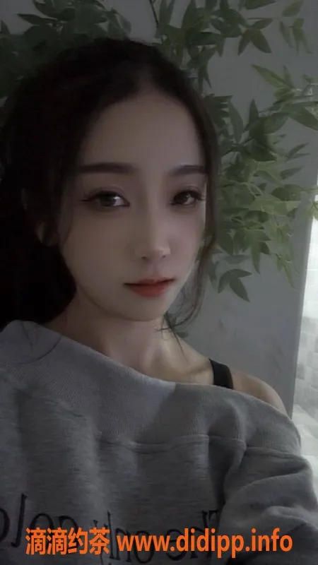 长沙楼凤-雨花区18岁婉婷，身高165cm，超乖巧服务 600p