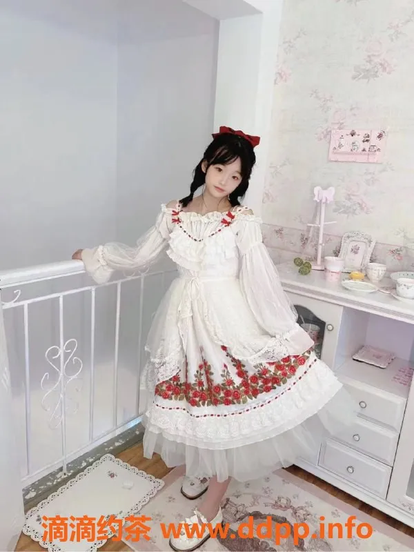 东莞楼凤资源信息,东莞菲菲小萝莉，颜值高身材棒，服务超赞