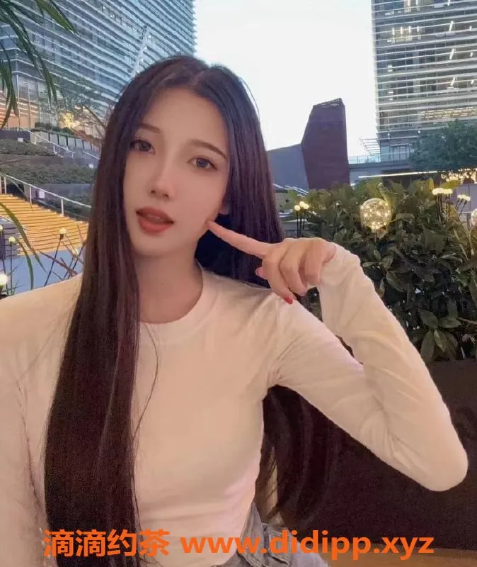 上海楼凤-浦东桃桃，168长腿B罩杯，900元起