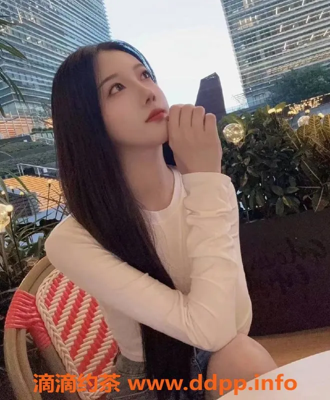 上海楼凤-浦东桃桃，168长腿B罩杯，900元起