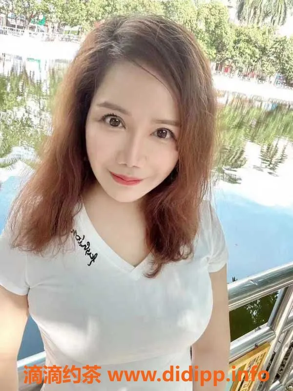 广州楼凤资源信息,海珠翘臀少妇丹丹，26岁420元享受服务