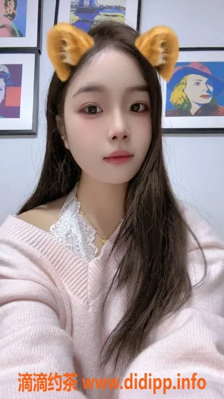 成都楼凤-成都小梅，16岁，匀称身材，包夜2500元