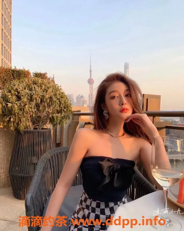 上海上门服务-上海中端嫩模，真实70分，1499起