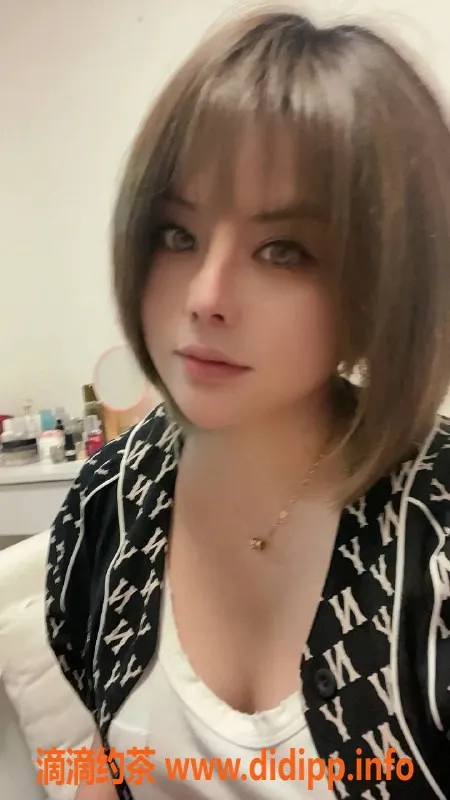 深圳楼凤-深圳南山伊娜，600元大胸服务等你体验！