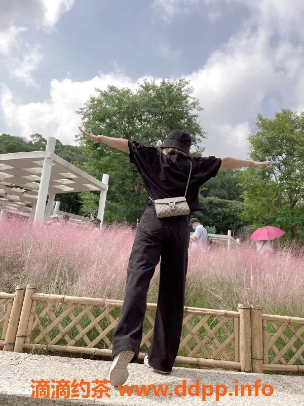 深圳楼凤-深圳南山伊娜，600元大胸服务等你体验！