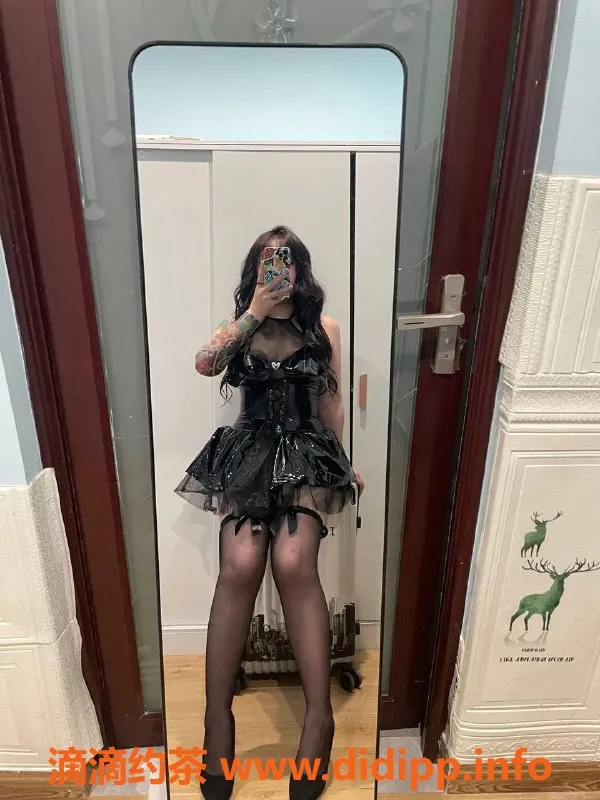 成都楼凤-蕊儿，17岁微坦少女，160cm，115斤，600元开场