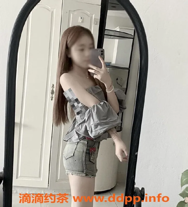 成都楼凤-成华区嫩妹团团，身高163厘米，18岁，服务热情