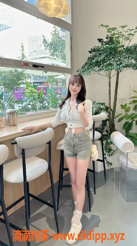 成都楼凤-武侯区雨蝶，少妇车服务，5p起步