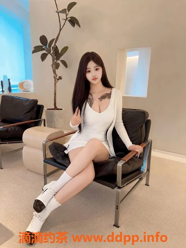 北京楼凤-朝阳佳美纹身小妹妹，陪浴服务，千元档