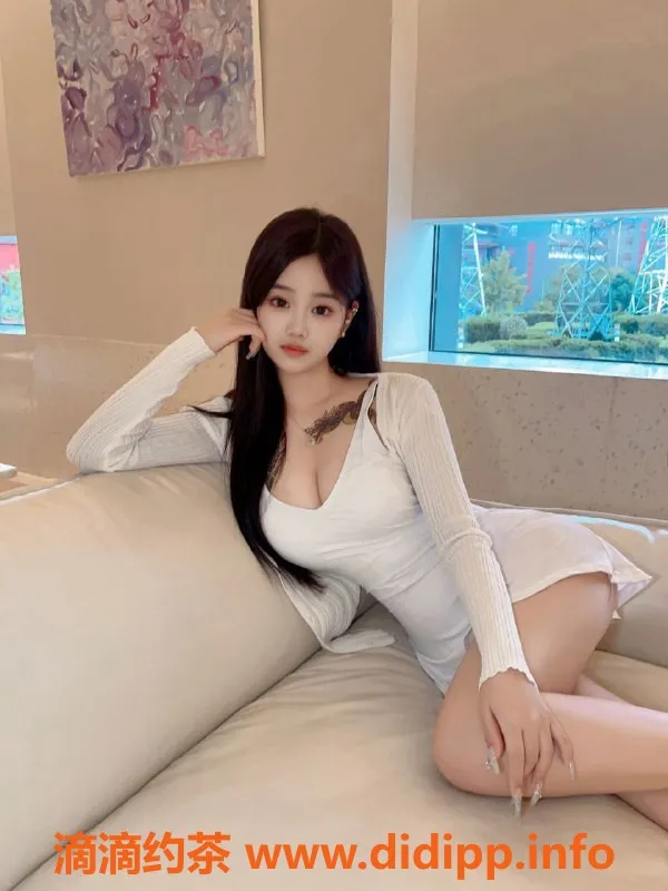 北京楼凤-朝阳佳美纹身小妹妹，陪浴服务，千元档