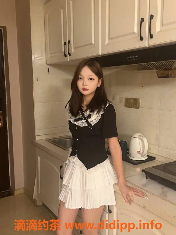 成都楼凤资源信息,成都小兴，157cm/80斤/嫩妹三件套，首次仅需630