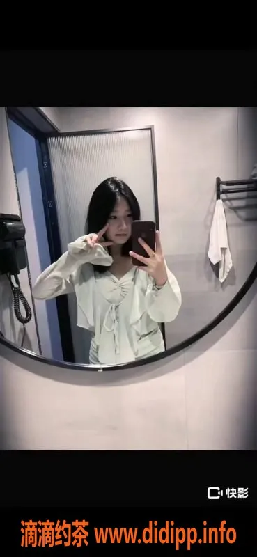 长沙楼凤-芙蓉区小颖19岁激情服务，69热辣体验