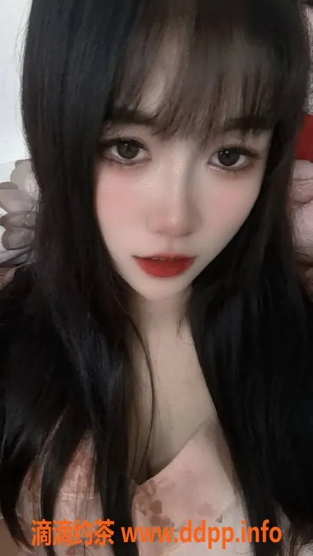 长沙楼凤-岳麓区24岁168cm妹子柒月，激情服务仅需5p