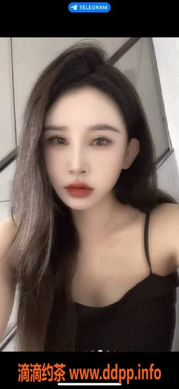 深圳楼凤-龙华大胸妹，私聊仅需898p，服务优质