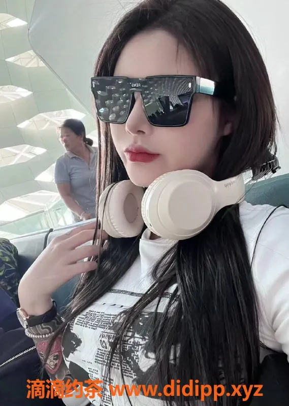 深圳楼凤-南山小乔，850元享多项服务