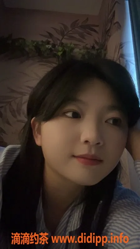 成都楼凤-武侯区22岁嫩妹安安，服务态度超棒！