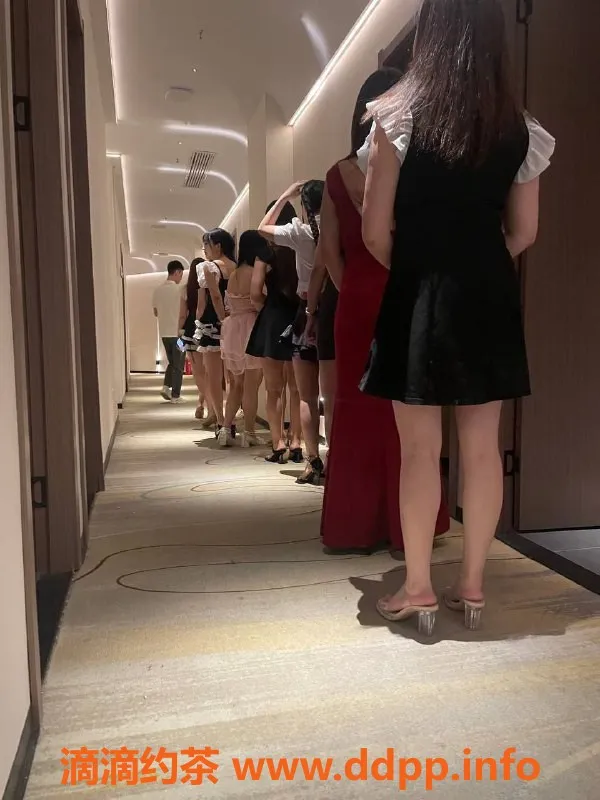 南京spa会所-南京高端桃之源半裸丝足服务，特价只需￥599